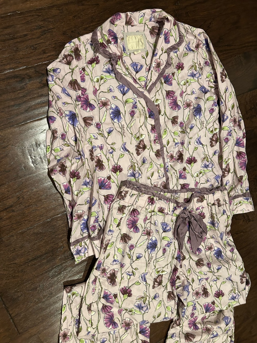 Victoria's Secret Violet Floral Pajama Set NWOT Size Small